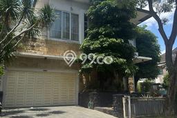 Rumah Elit Modern Tanpa Renovasi di Citraland Surabaya Rumah Elit Modern Tanpa Renovasi di Citraland Surabaya