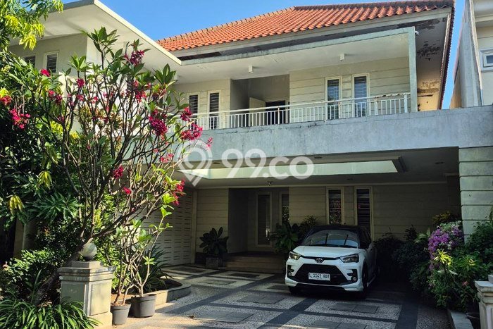 Dijual Rumah Premium dengan Fasilitas Sekitar Lengkap di Sukolilo, Surabaya Dijual Rumah Premium dengan Fasilitas Sekitar Lengkap di Sukolilo, Surabaya