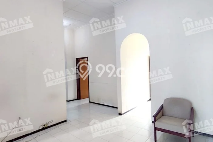 LOKASI PREMIUM! Rumah area , 3 KT, Lingkungan Tenang, LT 264m2m² Bangunan 108m2m² LOKASI PREMIUM! Rumah area , 3 KT, Lingkungan Tenang, LT 264m2m² Bangunan 108m2m²