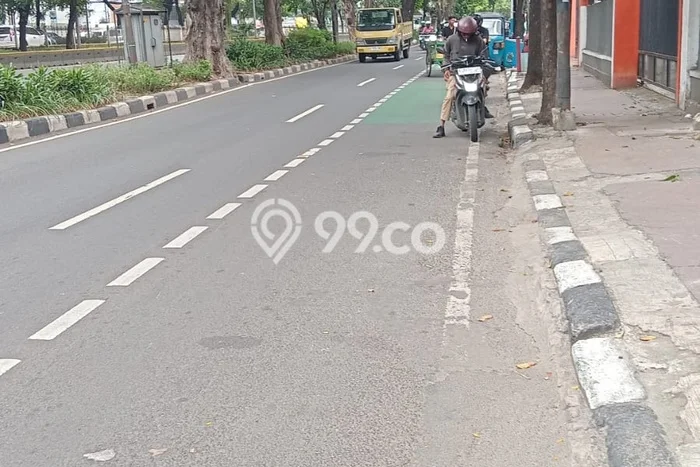 Ruko untuk disewa di Cempaka Putih punya LT 45m2 & LB 90m2 harga sewa kompetitif Ruko untuk disewa di Cempaka Putih punya LT 45m2 & LB 90m2 harga sewa kompetitif