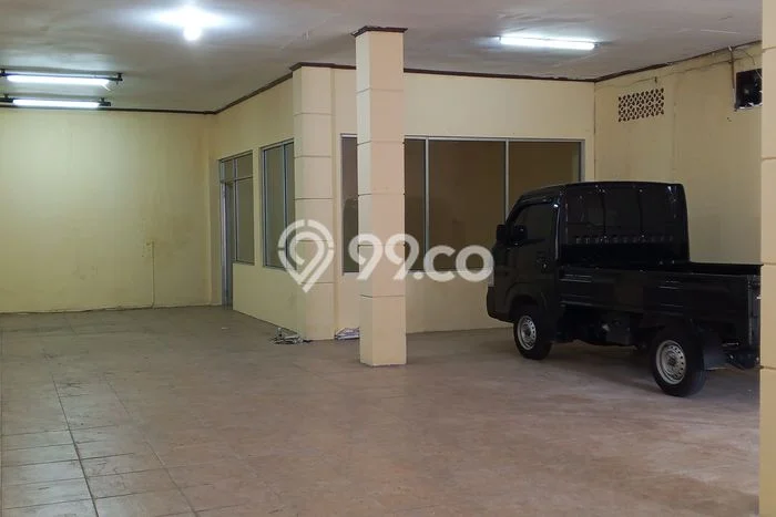 Gudang Disewakan di Area Ramai Jatinegara, Jakarta Timur Gudang Disewakan di Area Ramai Jatinegara, Jakarta Timur