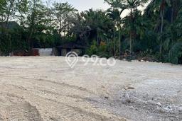 TANAH POTENSIAL! Tanah di Petitenget, Luas 974m2m², Tepi Jalan Raya TANAH POTENSIAL! Tanah di Petitenget, Luas 974m2m², Tepi Jalan Raya