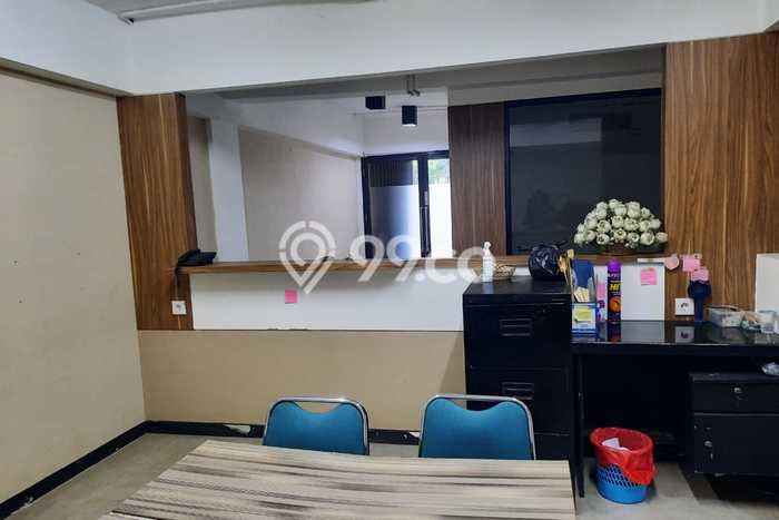 Area Ramai! Ruko Dijual di Kebon Jeruk untuk Bisnis Luas Bangunan 225m2 Area Ramai! Ruko Dijual di Kebon Jeruk untuk Bisnis Luas Bangunan 225m2