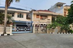 Disewakan! Rumah 4 Kamar Tidur &
3 Kamar Mandi di Green Garden, Jakarta Barat Disewakan! Rumah 4 Kamar Tidur &
3 Kamar Mandi di Green Garden, Jakarta Barat
