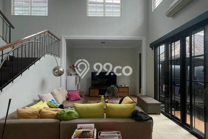 Jual Rumah Mewah Megah Dengan View Eksklusif di BSD Victoria Park Lane, Tangerang Jual Rumah Mewah Megah Dengan View Eksklusif di BSD Victoria Park Lane, Tangerang