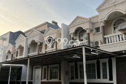 HOT LISTING! Rumah Siap Huni area Green Lake City, Luas 136m² LB 157m² HOT LISTING! Rumah Siap Huni area Green Lake City, Luas 136m² LB 157m²