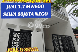 For Sale Rumah 2 Kamar Lokasi Ideal Bagus dan Strategis di Jagakarsa For Sale Rumah 2 Kamar Lokasi Ideal Bagus dan Strategis di Jagakarsa