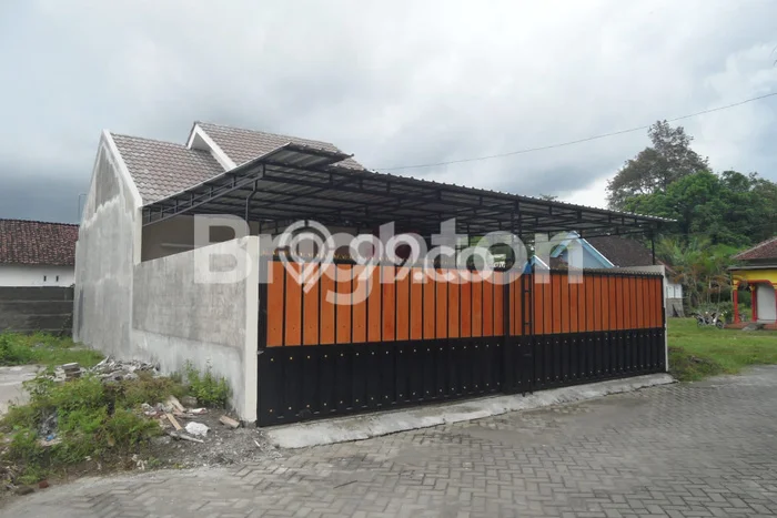 Rumah Sederhana Dijual di Sanankulon 3 Kamar dengan Luas Tanah 144m2 Rumah Sederhana Dijual di Sanankulon 3 Kamar dengan Luas Tanah 144m2