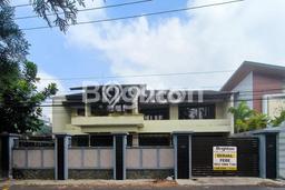 Siap Huni Rumah Mewah 4 Kamar di Klojen Dekat ke Mana Saja Siap Huni Rumah Mewah 4 Kamar di Klojen Dekat ke Mana Saja