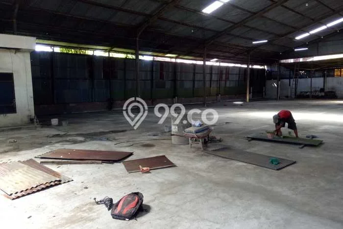 Gudang Disewa di Surakarta dengan LB 800m2 Area Komersial Ramai Gudang Disewa di Surakarta dengan LB 800m2 Area Komersial Ramai