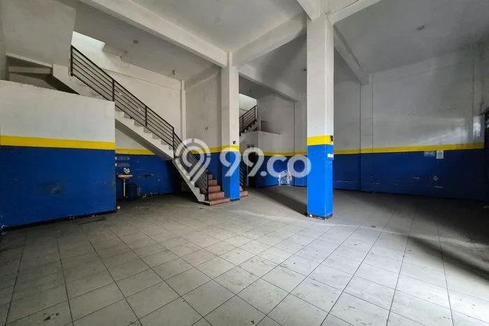Ruko Disewa di Malang dengan LB 200m2 Area Komersial Ramai Ruko Disewa di Malang dengan LB 200m2 Area Komersial Ramai
