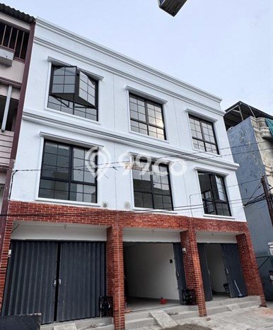 Ruko untuk disewa di Pademangan punya LT 37m2 & LB 135m2 harga sewa kompetitif Ruko untuk disewa di Pademangan punya LT 37m2 & LB 135m2 harga sewa kompetitif