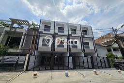 For Sale! Luxury House LT 67m2 Desain Elegan di Tanjung Duren For Sale! Luxury House LT 67m2 Desain Elegan di Tanjung Duren