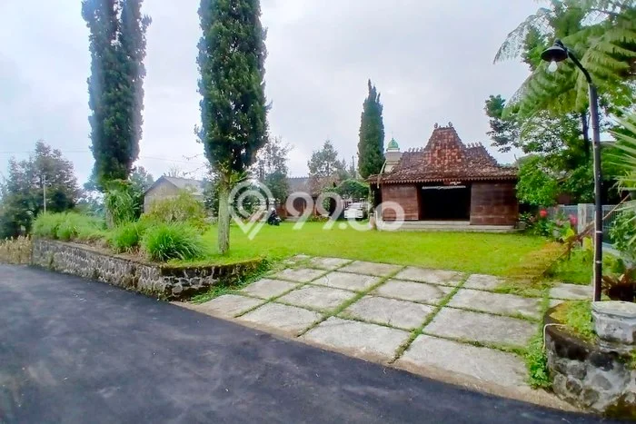 Unit Komersial Disewa Lokasi Ngargoyoso, Karanganyar Spesifikasi Luas Bangunan 250m2 Unit Komersial Disewa Lokasi Ngargoyoso, Karanganyar Spesifikasi Luas Bangunan 250m2