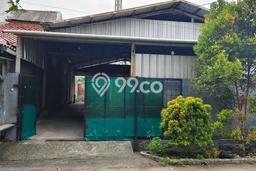 Gudang Disewa di Jakarta Timur dengan LB 340m2 Area Komersial Ramai Gudang Disewa di Jakarta Timur dengan LB 340m2 Area Komersial Ramai