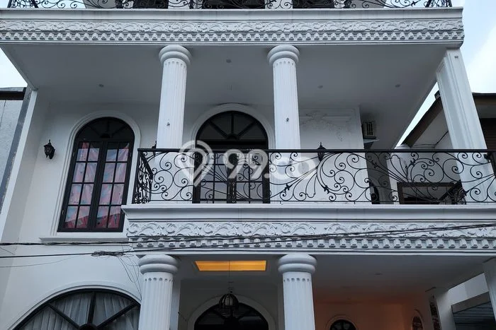Rumah Mewah Siap Huni LT 128m2 di Antapani, Bandung Rumah Mewah Siap Huni LT 128m2 di Antapani, Bandung