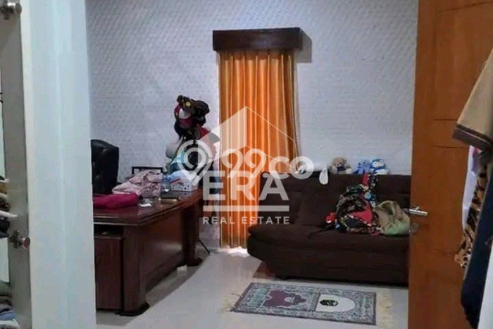 For Sale Rumah 4 Kamar Lokasi Ideal Nyaman dan Strategis di Ciracas For Sale Rumah 4 Kamar Lokasi Ideal Nyaman dan Strategis di Ciracas