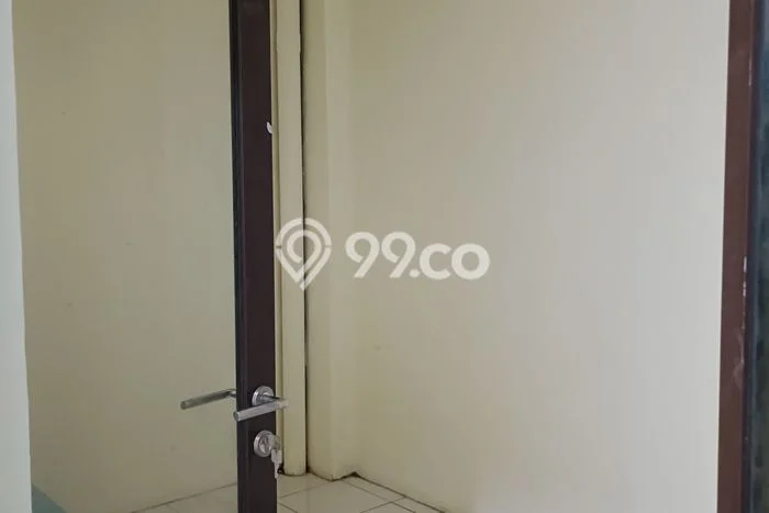 LOKASI PREMIUM! Ruko di Legenda Wisata, Luas 96m², Area Niaga LOKASI PREMIUM! Ruko di Legenda Wisata, Luas 96m², Area Niaga