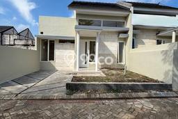 Rumah Minimalis Dijual di Pakis 2 Kamar dengan LT 72m2 Rumah Minimalis Dijual di Pakis 2 Kamar dengan LT 72m2