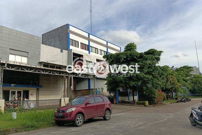 Unit Gudang Dijual di Serpong Tangerang Selatan Luas Bangunan 490m2 Unit Gudang Dijual di Serpong Tangerang Selatan Luas Bangunan 490m2