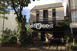 Hunian Eksklusif Dijual LT 300m2 di Kembangan, Jakarta Barat Hunian Eksklusif Dijual LT 300m2 di Kembangan, Jakarta Barat