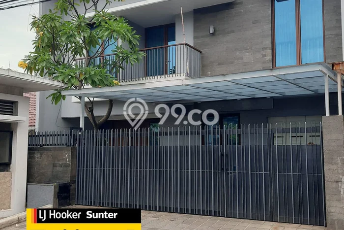 Jual Rumah Luas Elegan Dengan View Cantik di Cipinang, Jakarta Timur Jual Rumah Luas Elegan Dengan View Cantik di Cipinang, Jakarta Timur