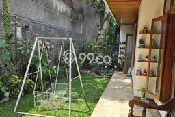 For Sale! Luxury House LT 498m2 Desain Elegan di Setra Sari For Sale! Luxury House LT 498m2 Desain Elegan di Setra Sari