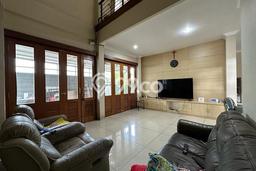 For Sale! Luxury House LT 300m2 Desain Modern di Suci For Sale! Luxury House LT 300m2 Desain Modern di Suci