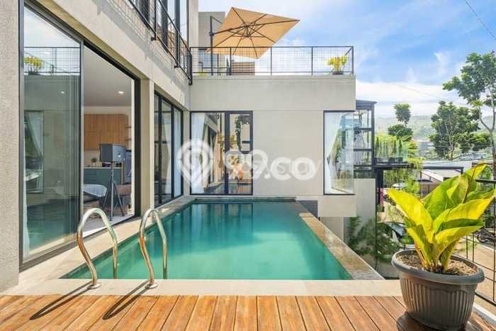PELUANG INVESTASI! Vila Kawasan Coblong, Area 310m2m², Hasil Tinggi PELUANG INVESTASI! Vila Kawasan Coblong, Area 310m2m², Hasil Tinggi
