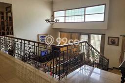 HARGA TERBAIK! Rumah Berkualitas di , Luas 446m2m² LB 300m2m² HARGA TERBAIK! Rumah Berkualitas di , Luas 446m2m² LB 300m2m²