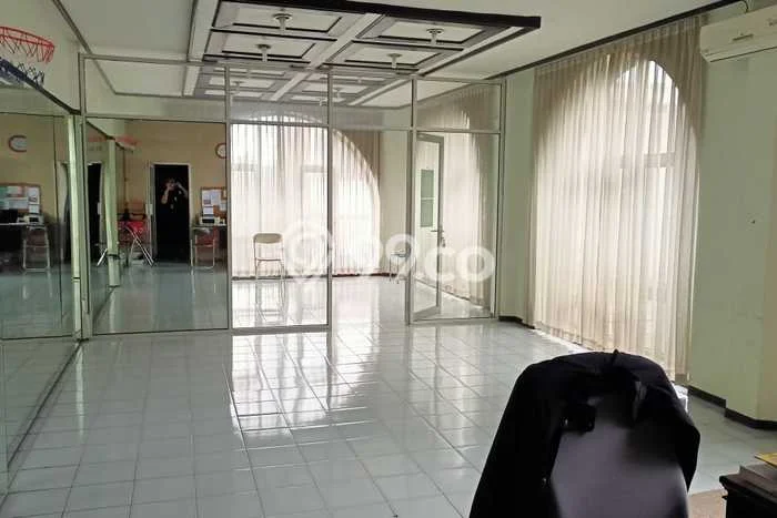 FOR RENT! Kantor di Otista Cocok untuk Bisnis 300m2 FOR RENT! Kantor di Otista Cocok untuk Bisnis 300m2