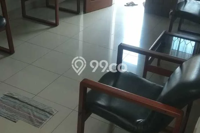 Lokasi strategis! Rumah siap pakai disewakan di Coblong LB 250m2 Lokasi strategis! Rumah siap pakai disewakan di Coblong LB 250m2