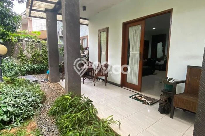 Rumah Mewah LB 244m2 Siap Huni Desain Elegan di Pakubuwono, Jakarta Selatan Rumah Mewah LB 244m2 Siap Huni Desain Elegan di Pakubuwono, Jakarta Selatan