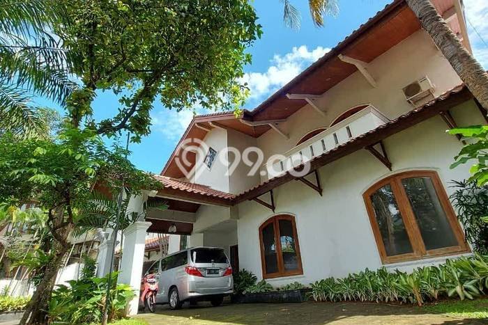 Jual Rumah Mewah Megah Dengan View Eksklusif di Pondok Indah, Jakarta Selatan Jual Rumah Mewah Megah Dengan View Eksklusif di Pondok Indah, Jakarta Selatan