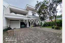 Jual Rumah Mewah Elegan Dengan View Cantik di Bandung Kota, Bandung Jual Rumah Mewah Elegan Dengan View Cantik di Bandung Kota, Bandung