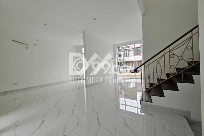 Rumah Mewah Akses Strategis di Jakarta Selatan Unfurnished Rumah Mewah Akses Strategis di Jakarta Selatan Unfurnished