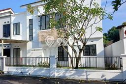 Hunian Cantik Modern Lb 111m2 di Ciputat, Tangerang Selatan Hunian Cantik Modern Lb 111m2 di Ciputat, Tangerang Selatan