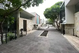 Rumah Luxury Modern Tanpa Renovasi di Kemang Jakarta Selatan Rumah Luxury Modern Tanpa Renovasi di Kemang Jakarta Selatan
