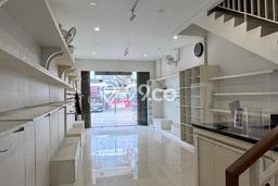 Ruko disewakan di Cisauk Tangerang dengan luas bangunan 200m2 Ruko disewakan di Cisauk Tangerang dengan luas bangunan 200m2