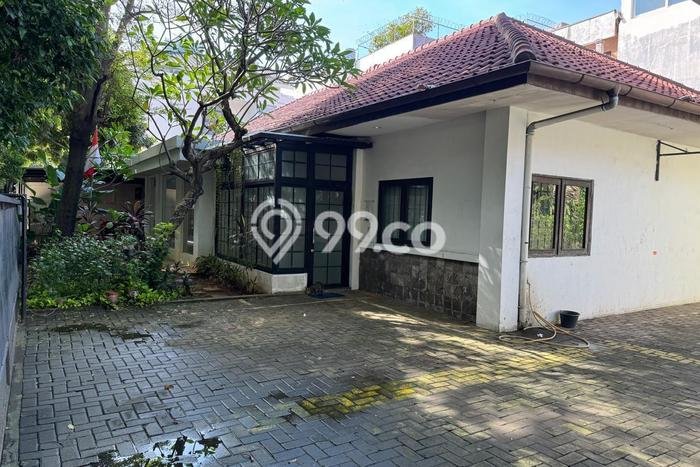 Rumah Eksklusif Dijual LT 588m2 di Kebayoran Baru, Jakarta Selatan Rumah Eksklusif Dijual LT 588m2 di Kebayoran Baru, Jakarta Selatan