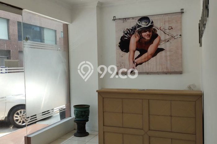 Ruko di Kebon Jeruk, Luas 291m2m², Area Komersial, Ramai Ruko di Kebon Jeruk, Luas 291m2m², Area Komersial, Ramai