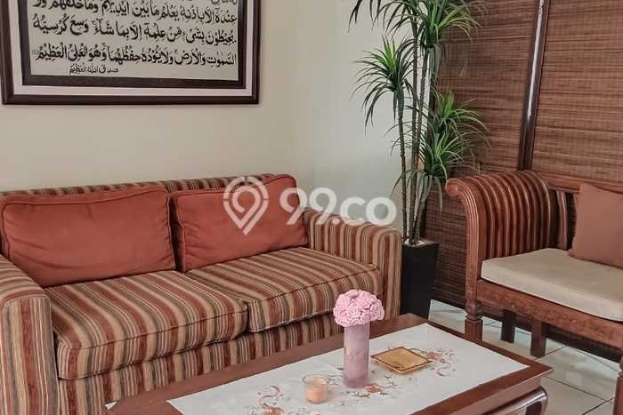 Jual Rumah Eksklusif 4 KT di Legenda Wisata, Jakarta Timur Jual Rumah Eksklusif 4 KT di Legenda Wisata, Jakarta Timur