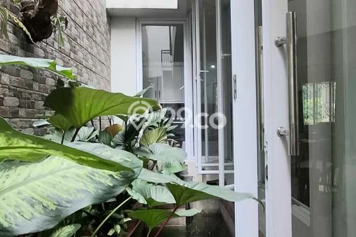 Rumah Luxury Modern Siap Huni di Legenda Wisata Jakarta Timur Rumah Luxury Modern Siap Huni di Legenda Wisata Jakarta Timur