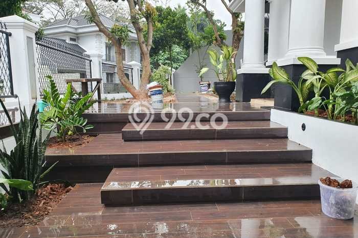 For Sale! Luxury House LT 504m2 Desain Elegan di Citra Grand For Sale! Luxury House LT 504m2 Desain Elegan di Citra Grand