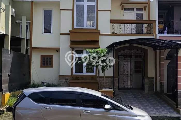 Rumah Luas Asri 3 KT Siap Pakai di Legenda Wisata Jakarta Timur Rumah Luas Asri 3 KT Siap Pakai di Legenda Wisata Jakarta Timur
