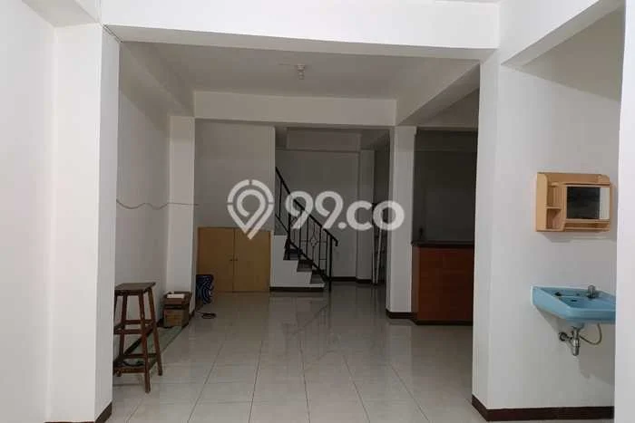 Rumah Kontrakan Jakarta Barat LT 90m2 LB 140m2 Area Taman Ratu Rumah Kontrakan Jakarta Barat LT 90m2 LB 140m2 Area Taman Ratu