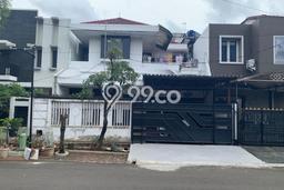 For Sale! Luxury House LT 200m2 Desain Elegan di Puri Indah For Sale! Luxury House LT 200m2 Desain Elegan di Puri Indah