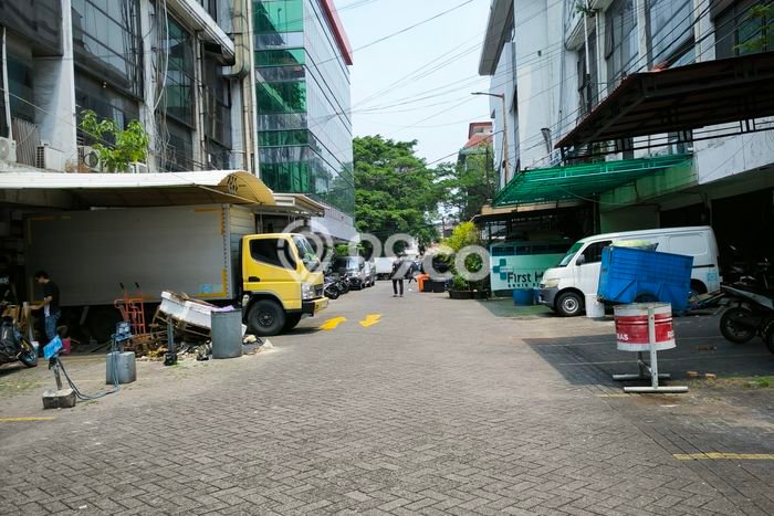 Dijual! Ruko di Roxy Jakarta Pusat LT 75m2 / LB 250m2 Kawasan Bisnis Dijual! Ruko di Roxy Jakarta Pusat LT 75m2 / LB 250m2 Kawasan Bisnis