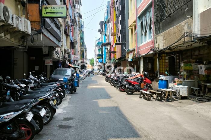 KEUNTUNGAN BERLIPAT! Ruko di , Luas 216m2m², Pusat Komersial KEUNTUNGAN BERLIPAT! Ruko di , Luas 216m2m², Pusat Komersial