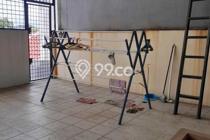 Rumah Elit Modern Tanpa Renovasi di Taman Palem Jakarta Barat Rumah Elit Modern Tanpa Renovasi di Taman Palem Jakarta Barat